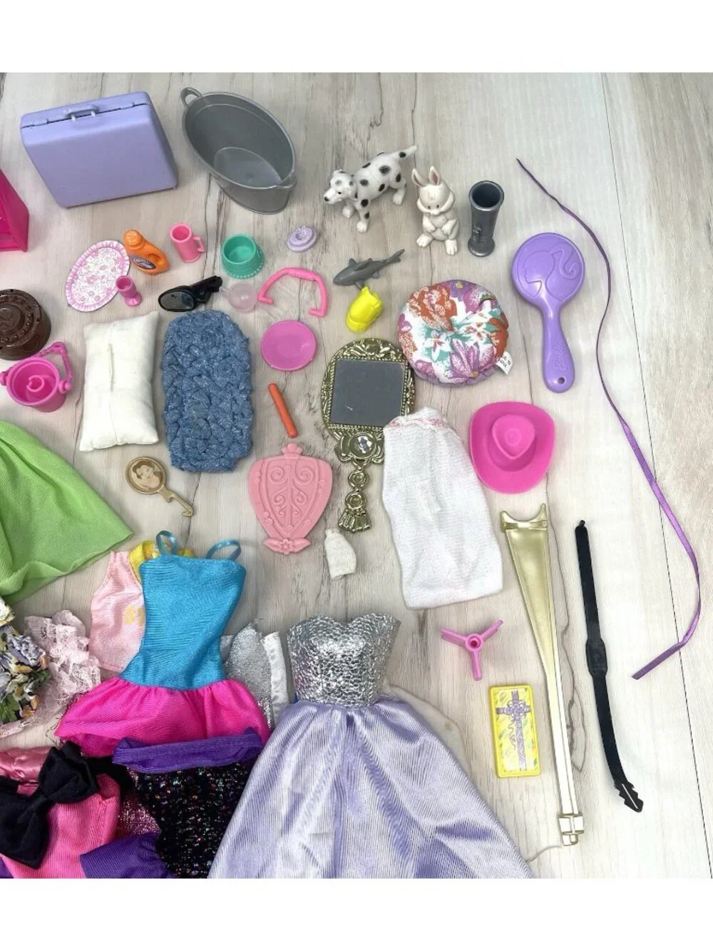 90s VTG 107pc Lot Mattel BARBIE CLOTHES & Accessories + 1991 Accessory Case